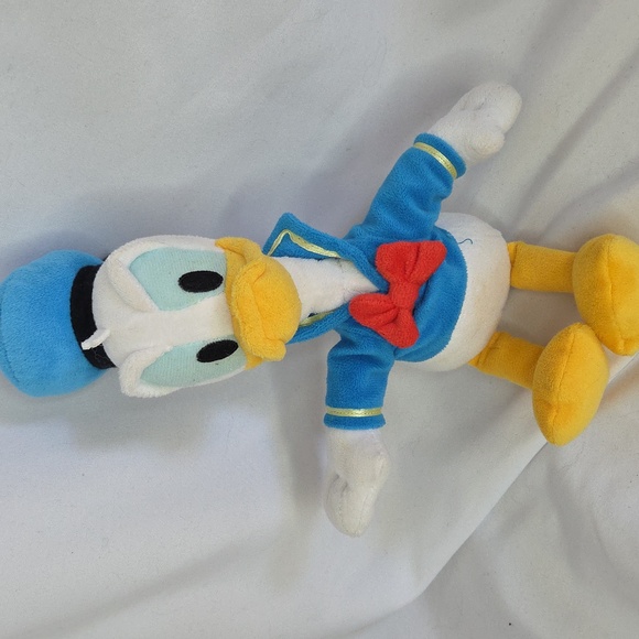 Disney Store Donald Duck 8" plush blue hat red bowtie angry face duck - Picture 4 of 13